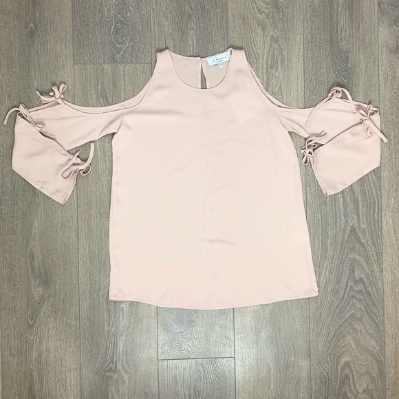 Revolve L'Academie Cold Shoulder Tie Long Sleeve Blouse Taupe Pink Size Medium - Picture 6 of 16